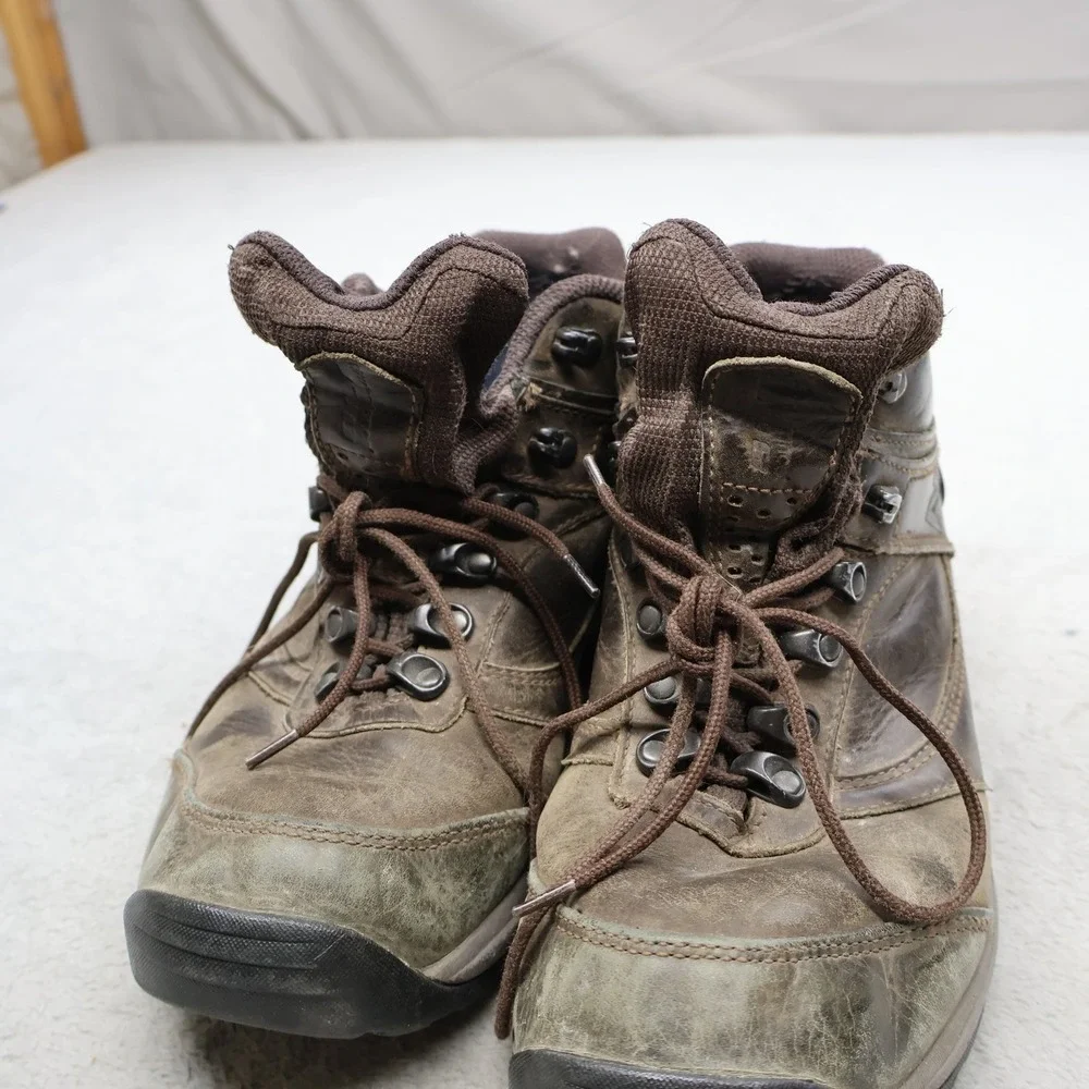 New Balance Men 10.5 Hiking Boots Brown Leather Waterproof Gore-Tex Trail Rugged